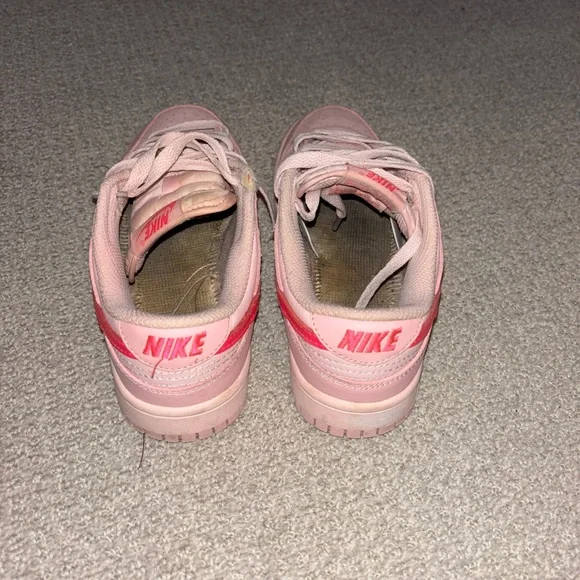 Nike Dunks - Picture 5 of 9